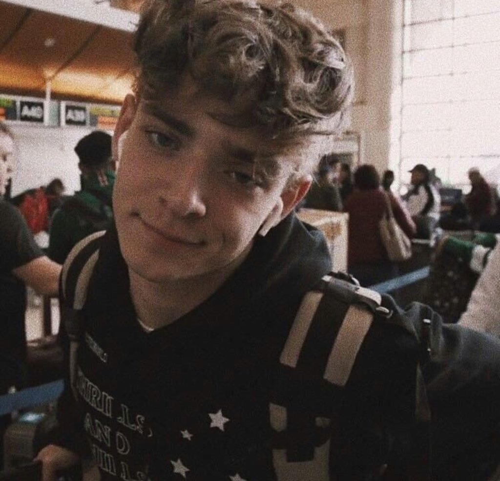 unitersteeam's tweet photo. quantos rt’s esse rostinho merece? #MPN #NowUnided #Uniters https://t.co/PWFQEOPWmw