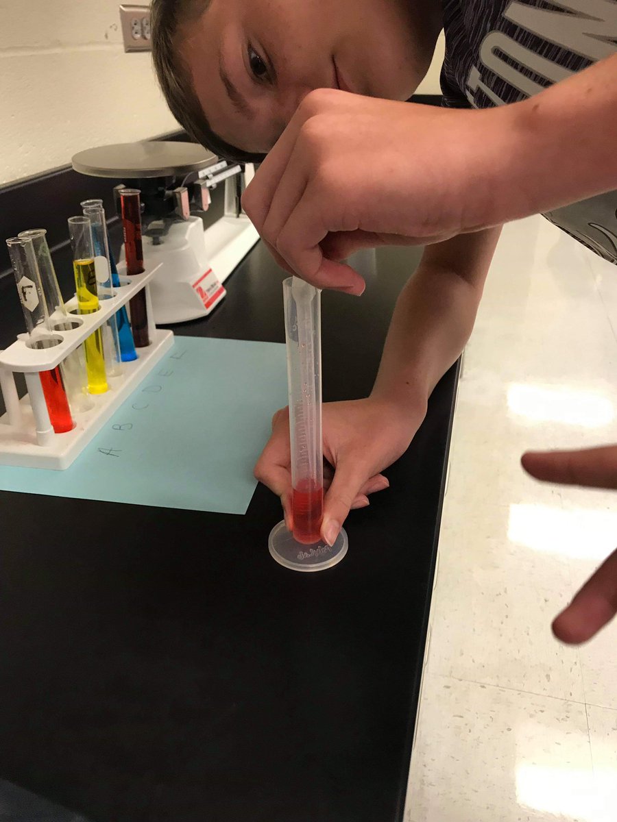 MrsPeltierReads's tweet photo. Thank you Jolene Bankson for making science fun! Austin LOVES your class! @AngletonJH @AngletonISD #7thGradeScienceRocks https://t.co/wNLmDIerYx