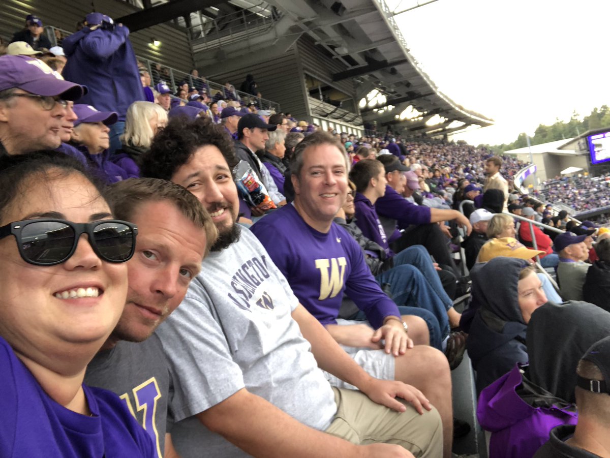 Go Dawgs!!!  #PurpleReign <a href="/rossbarich/">Ross Barich</a> <a href="/JSeabass77/">Seabass77</a>