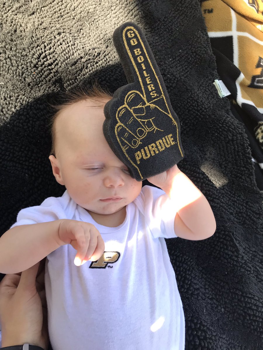 LilyCate88's tweet photo. Tailgated too hard! #boilerup #purduegameface #boilerbaby #purduefootball #firsttailgate #babyboiler https://t.co/V8FCkmHXz5