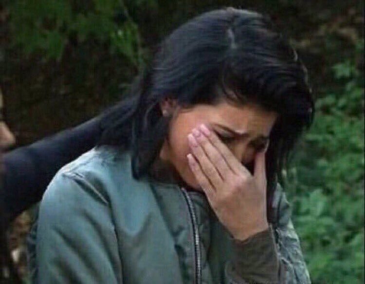 introvertsmemes's tweet photo. me panicking over due dates and then panicking over lack of time and then panicking because i'm panicking https://t.co/y7d2yhLvVa