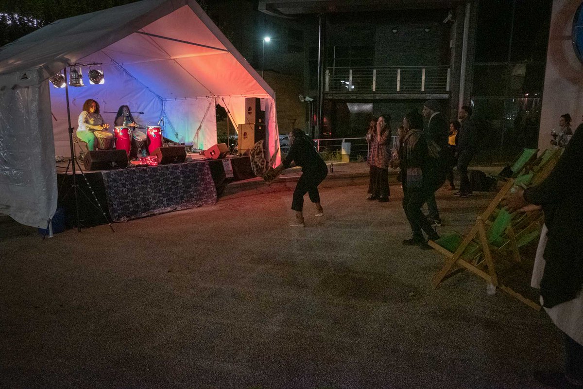 eanflanders's tweet photo. Last night's Black Arts World: Slate Weekender-Party & Showcase Event. A performance showcase hosted by Desiree Reynolds and Joe Williams and featuring many artists #SlateWeekender @eclipsetcl @wordtraipser #Slate
#sitegallery @sitegallery https://t.co/RzqhcQsx01