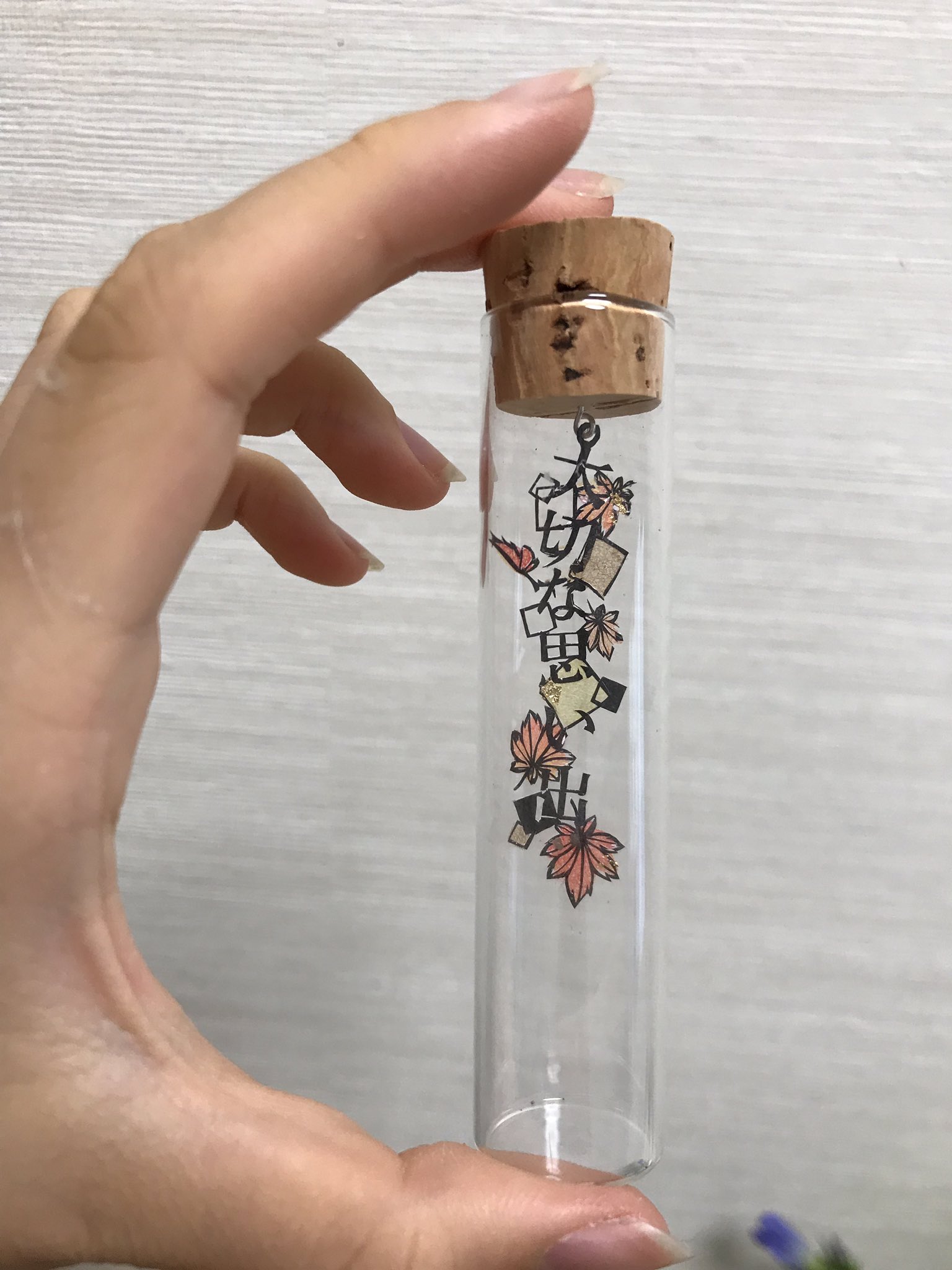 Twitter 上的金平糖 7 16 18東京個展 8月大阪個展 花言葉小瓶切り絵 大切な思い出 紅葉 こちらも本日追納です 自在展弐https T Co Txtdnll8hw Twitter