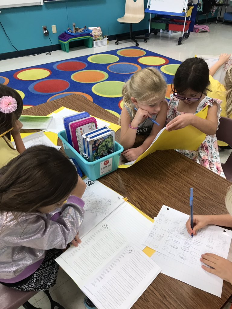 Mrs_Bowe's tweet photo. #Firsties #WritersWorkshop 📝#peerediting ✏️ #1stIsOnPoint 🌵@FairOaksRanchES #ProudTeacher #WeAreFORES #WeAreBoerneISD https://t.co/5qiOqqvYSj