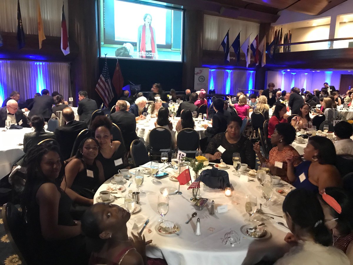 FLCT2018's tweet photo. @CIUSCenter #ciusgala19 #pushforwardwithci #bilingual thank you @YuYingPCS https://t.co/b4G7Qq0SLp