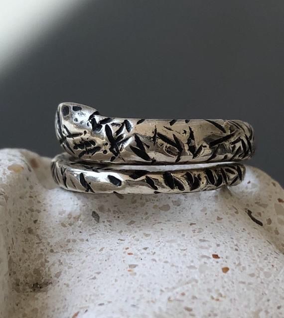 HandMadeLoveGr's tweet photo. Silver ring spiral ring wrap ring silver adjustable ring | Etsy https://t.co/rV99iN8oSW
#spiralring #adjustablering #handmadering #snakering #texturedring #wrapring #silver
Ring https://t.co/Ul9q20KZLp