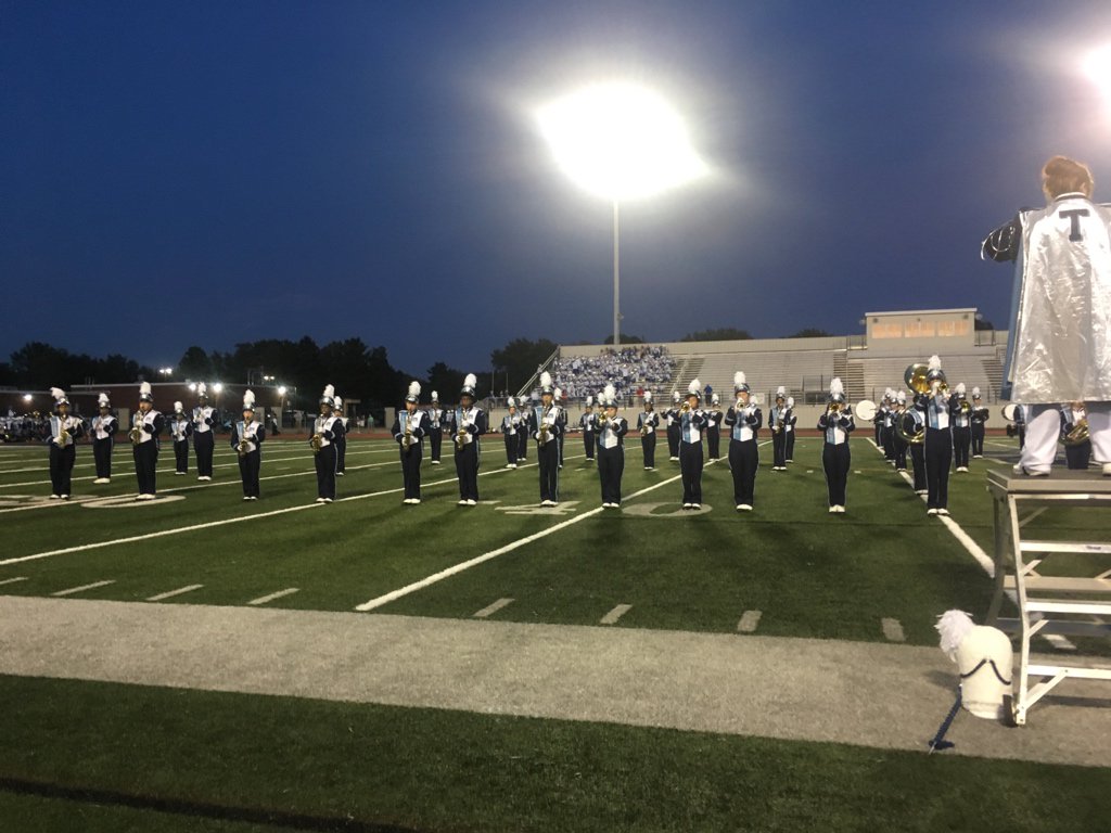 TBurgTigerBands's tweet photo. Great job to our Tiger Band at the #SolonBandBash! You sounded and looked great!
Special thanks to the Solon Band Program and School District for hosting!
Solon is finishing up the show with their performance. https://t.co/5eqj5Q0Lc9