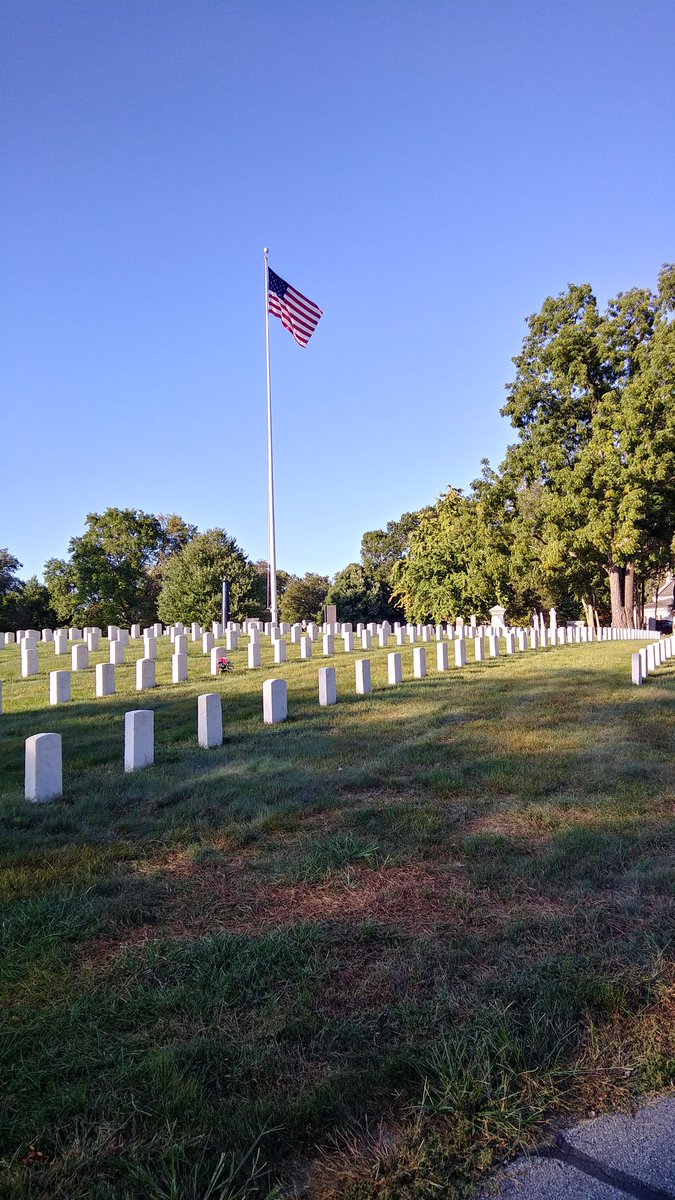 MrsLaCanne's tweet photo. A tourist in my own town! Touring Crown Hill Cemetery tonight! #historyisallaround https://t.co/5OSjgLYrMN