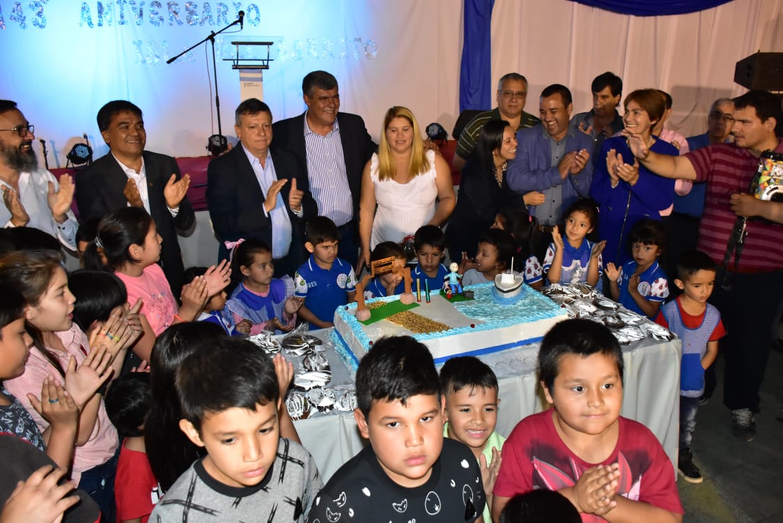 Estamos celebrando el aniversario 143 de la #IslaDelCerrito, una localidad muy rica en historia e importante para el turismo de la provincia. Junto a los vecinos y el Intendente José García estamos compartiendo una fiesta muy emotiva. 
#AniversariosChaco