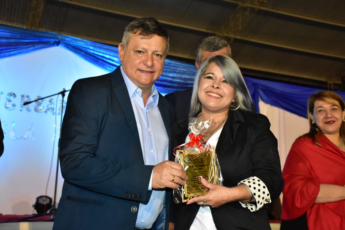 Muy feliz por el cariño, también por el desarrollo de la localidad.
Tanto el instituto Terciario con el que cuentan, Viviendas inauguradas, ripios, iluminación, ambulancia 🚑 sumado en  Turísmo con Hotel y Comedor, son parte de todo el apoyo que pudimos brindarles🤝