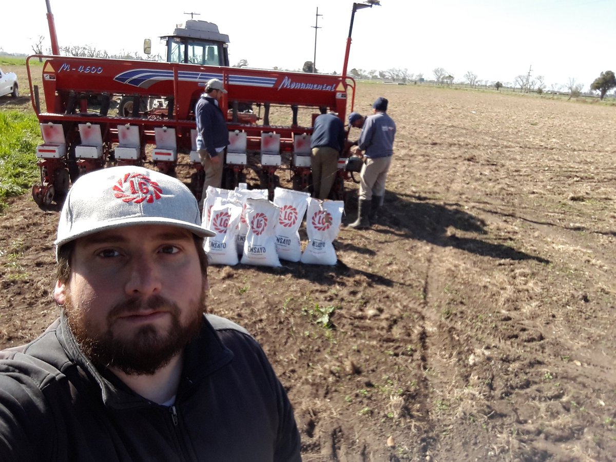 MGabatta's tweet photo. Sembrado el primer ensayo, sobre ruta 70! Productorazo amigo y un grupo de siembra excelente! #maiz
#generandoinformación #limagrain #sursem #LGsemillas
@SantiAbba
@ADN_Rural
@28arnaudocherry https://t.co/eYzlNuBRC8