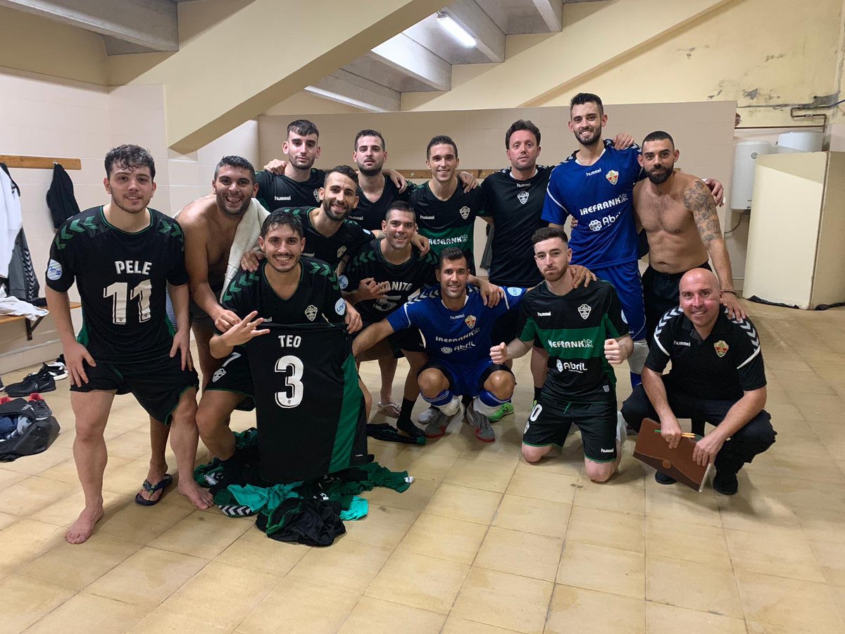 Comenzamos una nueva temporada de la mejor manera posible, estrenando nuestro casillero de victorias. 

Tenemos un año muy bonito y lleno de ilusión por delante, defendiendo nuestra franja y nuestro escudo. 

¡Buenas noches, franjiverdes!💚