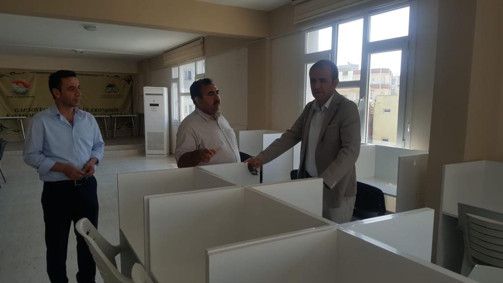 EviHilvan's tweet photo. Şanlıurfa İl Milli Eğitim Müdürü Sayın İsmail YAPICIER ve İlçe Milli Eğitim Müdürümüz Sayın Sinan ATEŞ Hilvan Bilgievini ziyaret ederek yeni dönem hazırlıklarını yerinde incelediler. @hilvankymkmligi @HilvanBelediye @UrfaMem @HilvanIlceMEM @HilvanHalk @ZiyaAkel https://t.co/71hMkNFNjs