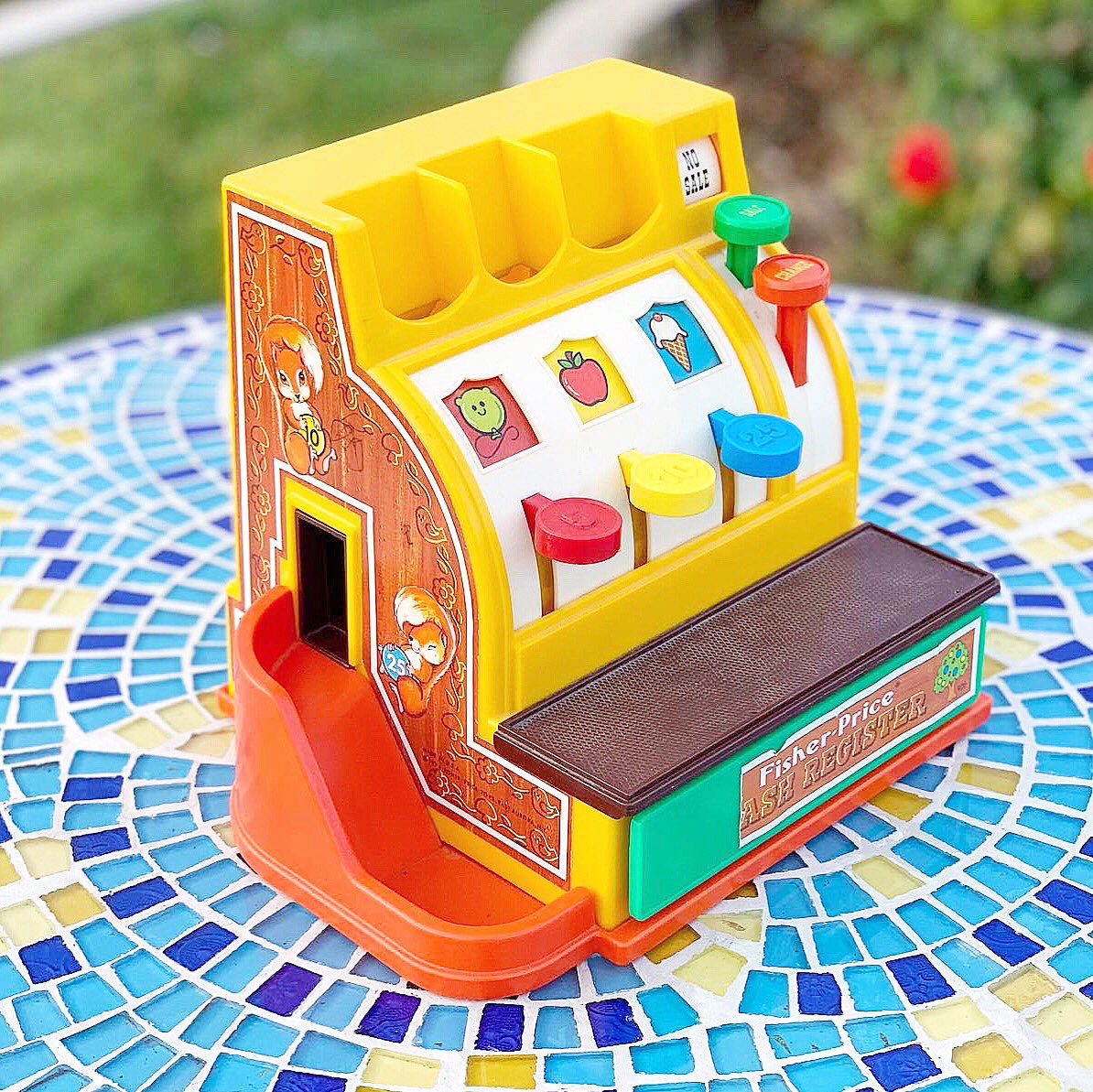 LetMeOrganizeIt's tweet photo. My lastest blog - The Power of Nostalgia - is up on the LMOI website. I loved writing this one. What are some of your favorite childhood toys? #nostaglia #letmeorganizeit
https://t.co/cPE3h2hnkf https://t.co/N5eToxvTen