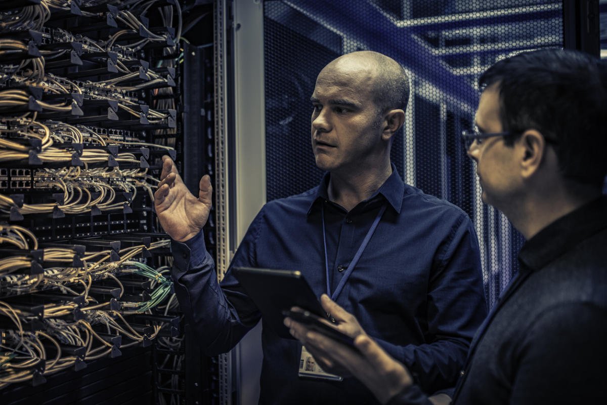 VMware_Partners's tweet photo. #Cloud Migration - it's easier than you think. Learn more about @cloudsimple's partnership with @VMware, and what it means to be #CloudVerified! https://t.co/4vgxAtduzF https://t.co/pQQPaMsNho