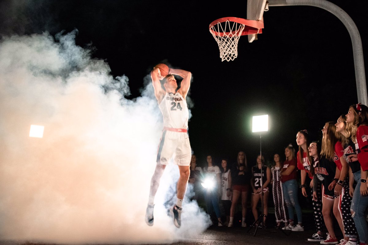 ZagMBB's tweet photo. 𝕲𝖊𝖙 𝖗𝖊𝖆𝖉𝖞 𝖋𝖔𝖗 𝖙𝖍𝖊 𝖘𝖒𝖔𝖐𝖊

#UnitedWeZag https://t.co/EYziQFugCv
