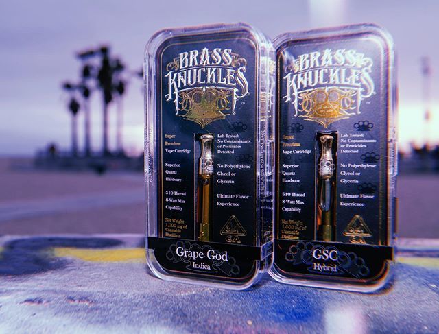 brassknucklesog's tweet photo. 🌴🌊Indica, Hybrid it’s whatever... anyone vaping at the beach this weekend? https://t.co/e6m1HMsDqI