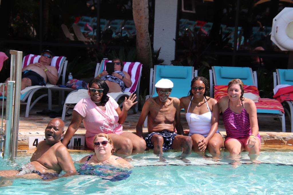 LTCrevolution's tweet photo. Our residents are enjoying their time at Panama City Beach. At Signature, long-term care doesn't mean lifechanging experiences end. ☀️ https://t.co/LxpmrbeNZC
