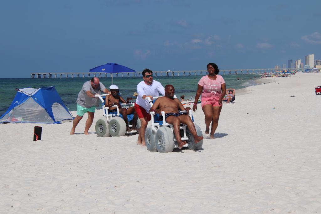 LTCrevolution's tweet photo. Our residents are enjoying their time at Panama City Beach. At Signature, long-term care doesn't mean lifechanging experiences end. ☀️ https://t.co/LxpmrbeNZC