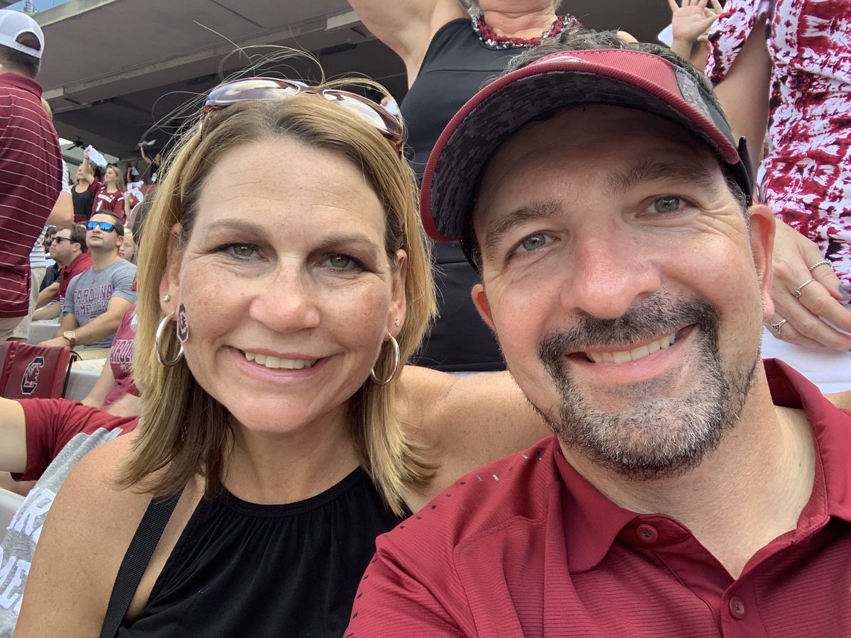 davfras's tweet photo. #spursup go gamecocks! https://t.co/XZCo3Y3afE