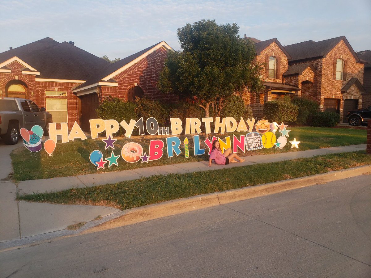 <a href="/nfwyardgreeting/">BreAnna Scalley</a> #doubledigits #nfwyardgreetings #birthday #signs