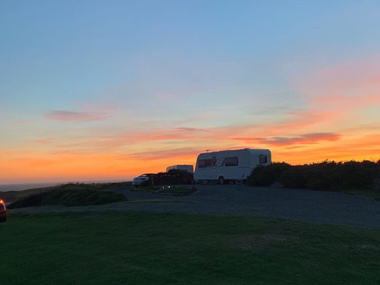 We love seeing our #guestphotos - especially when they’re as #glorious as this! What a spectacular #sunset. We are so #lucky to live on such a #beautiful #island. Thanks to our seasonal pitch holder for the 📷!

@nwalestweetsuk @ruthwignall #anglesey @CaravanGossip @ItsYourWales