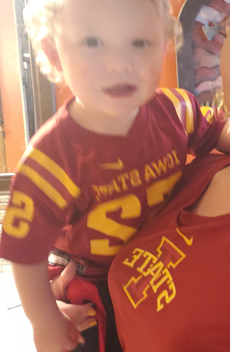 LatinaFarmerUSA's tweet photo. I just wanted one perfect selfie to celebrate game day!! This is what we got!! Anywho... Go State! #CyHawk #cyclONEnation #collegegameday #CYHAWKWEEK #CyHawkTrophy #AgTwitter https://t.co/x8inMbjmSJ