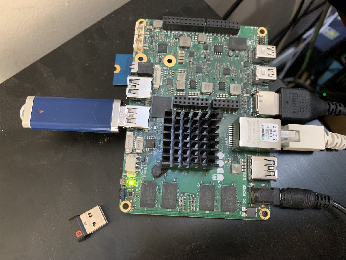 ClassicGamerTWR's tweet image. Three small form factor PCs, each for the price of a #RaspberryPi? Perfect #VGFHaul for my #MiniDataCenter project! 

1 #Udoo board for a #FreeNAS server
3 Pi Zeros for small containers 
3 Lenovo PCs for larger containers 

Put it all together for some #Docker fun!