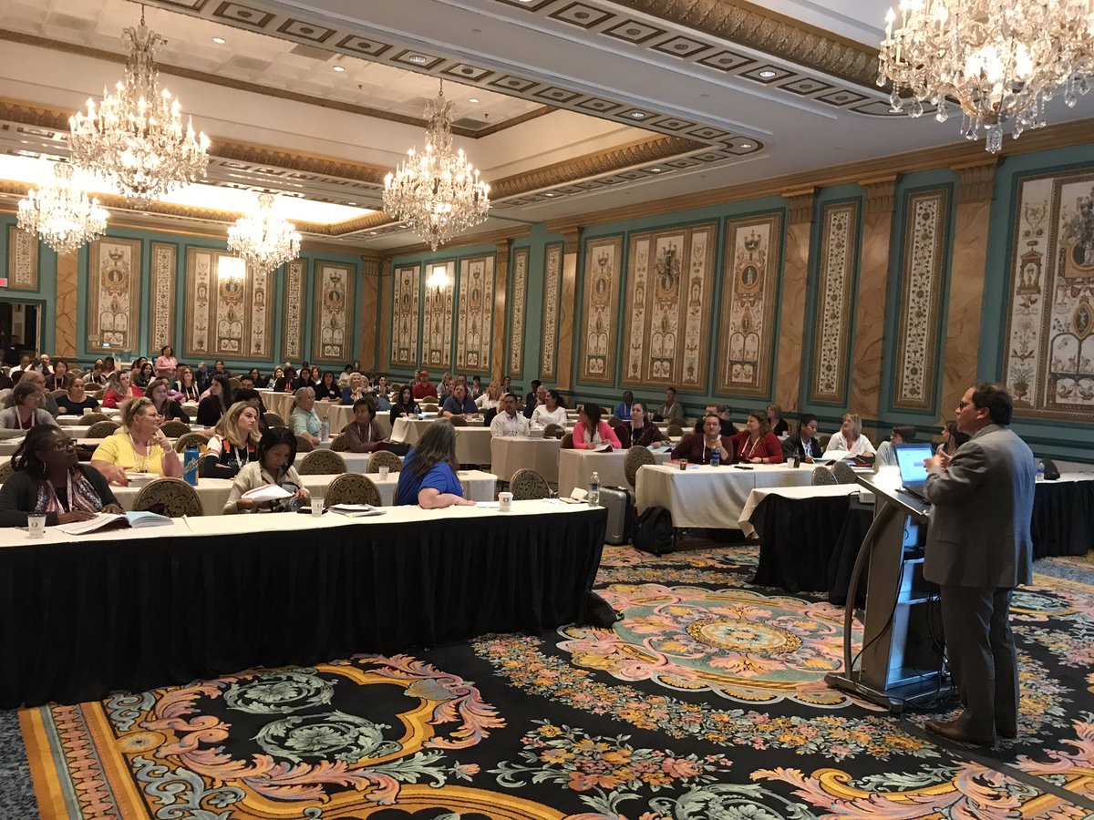 JWCeditor's tweet photo. Mitch Sanders demonstrating biofilm and quorum sensing with the audience. #wildonwounds #woundcare #tissueviabilty @Leannejane1975 @karenousey https://t.co/2NAKuJqM33