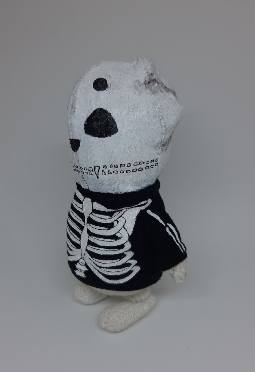 Claraoswald612's tweet photo. Skeleton hoodie Ned
Of course Ned needed to have a skeleton hoodie. So he could look like @tylerrjoseph and @joshuadun. 
#cliqueart https://t.co/tzNSRiSjiB