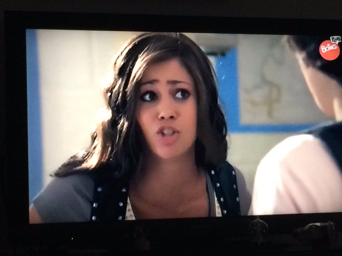 VanMorganItaly's tweet photo. Casually found on tv “My Babysitter is a vampire” 👀 so happy to see my baby on tv 🥰 
@VanessaMorgan 💖 https://t.co/RnEQ4kIK6t