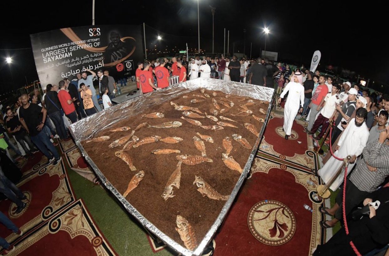 مواطن سعودي يدخل "غينيس" بتناول هذه الوجبة العملاقة (فيديو ...