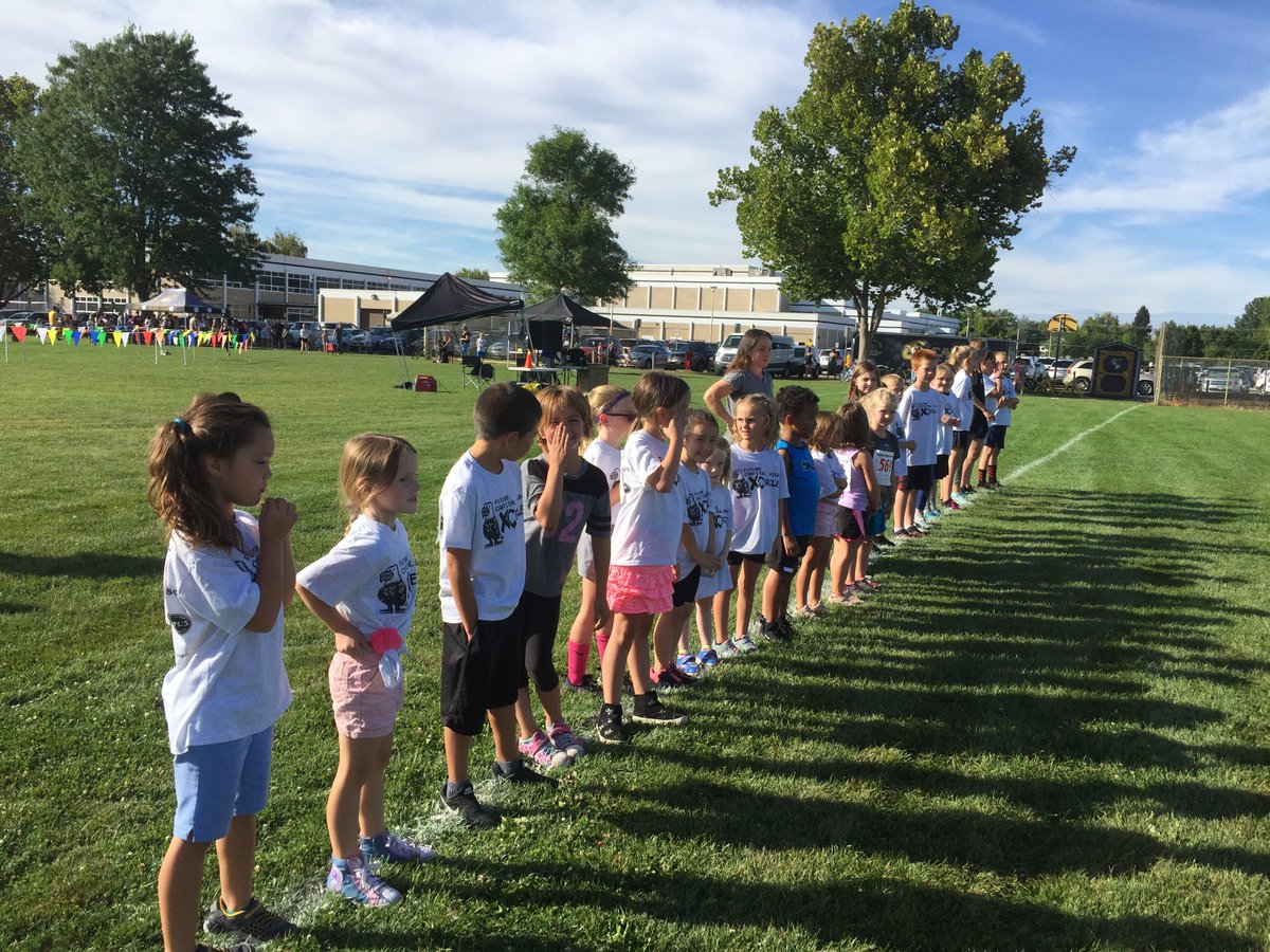 MRobinsonID's tweet photo. #Koelsch Students participated in Capital High School's Kid's Race &amp; had a great time with the high school cross country track team, who did a great job putting on &amp; hosting the event, Friday, September 13, 2019. Thanks to John Doherty for coordinating the event. #BSDPride https://t.co/WZ0tnSHOSb