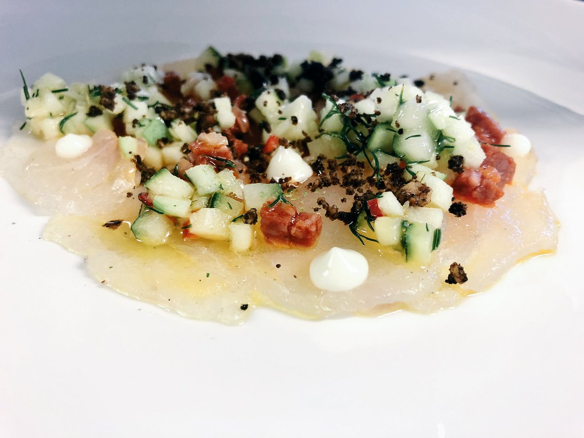 KevAherneSage's tweet image. Doesn’t look great
But it tastes #Savage #curedfish #apple #chorizo #burntpine #cucumber