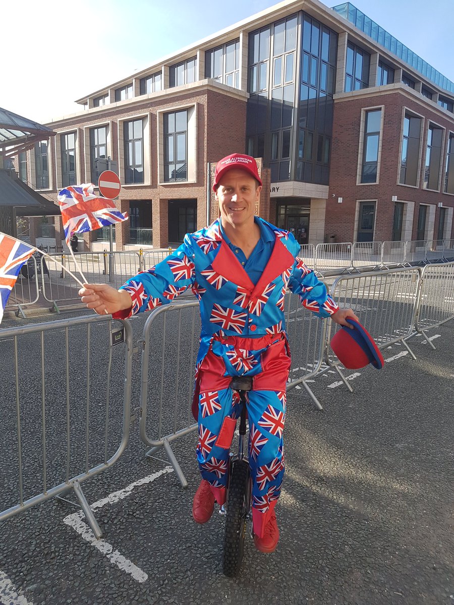 ZSachak's tweet photo. A few characters sporting the mysterious red baseball cap at start of the final stage Ovo Energy Tour of Britain cycle race in Altrincham #Altrincham #OVOToB #tourofbritain https://t.co/EJby1D5Nu2