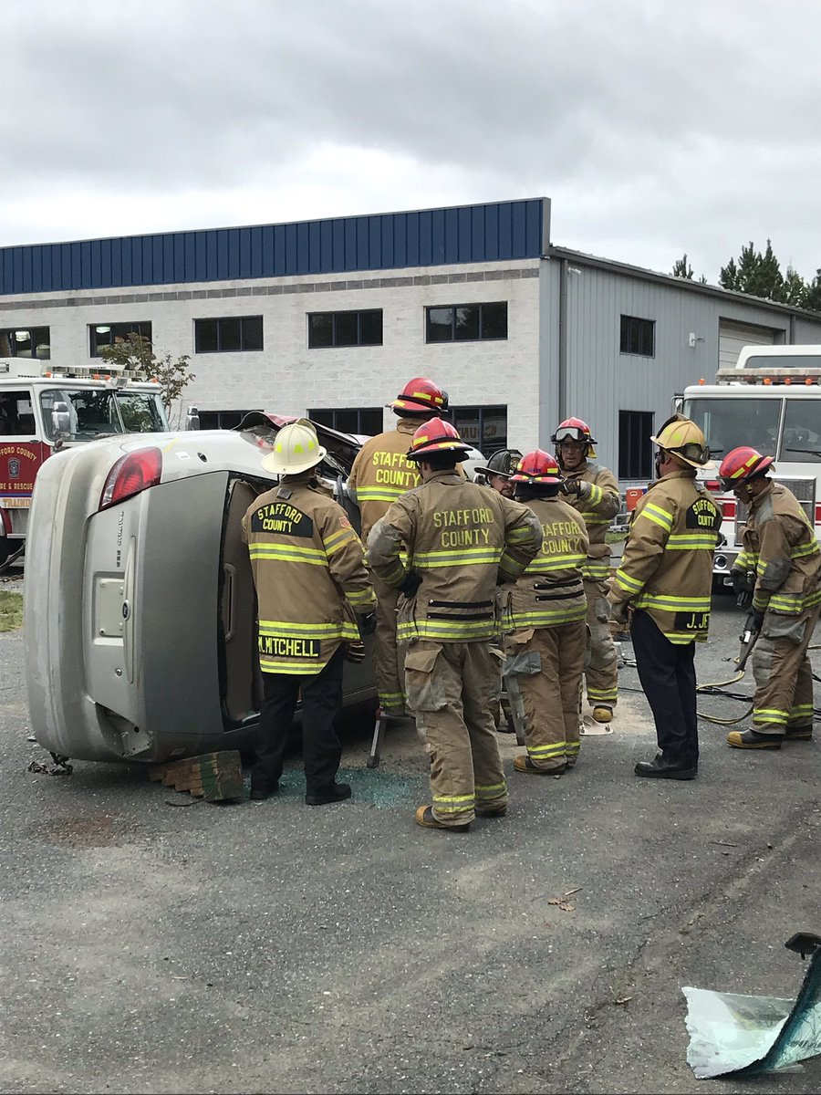 Scfrdtraining's tweet photo. Another busy day with lots going on at the @staffcofire Training Center. EMT students worked to continue learning to assess and treat patients, FF class learned how to extricate victims, and Fire Instructor students learned the basics of teaching. https://t.co/mamPs9eqAO