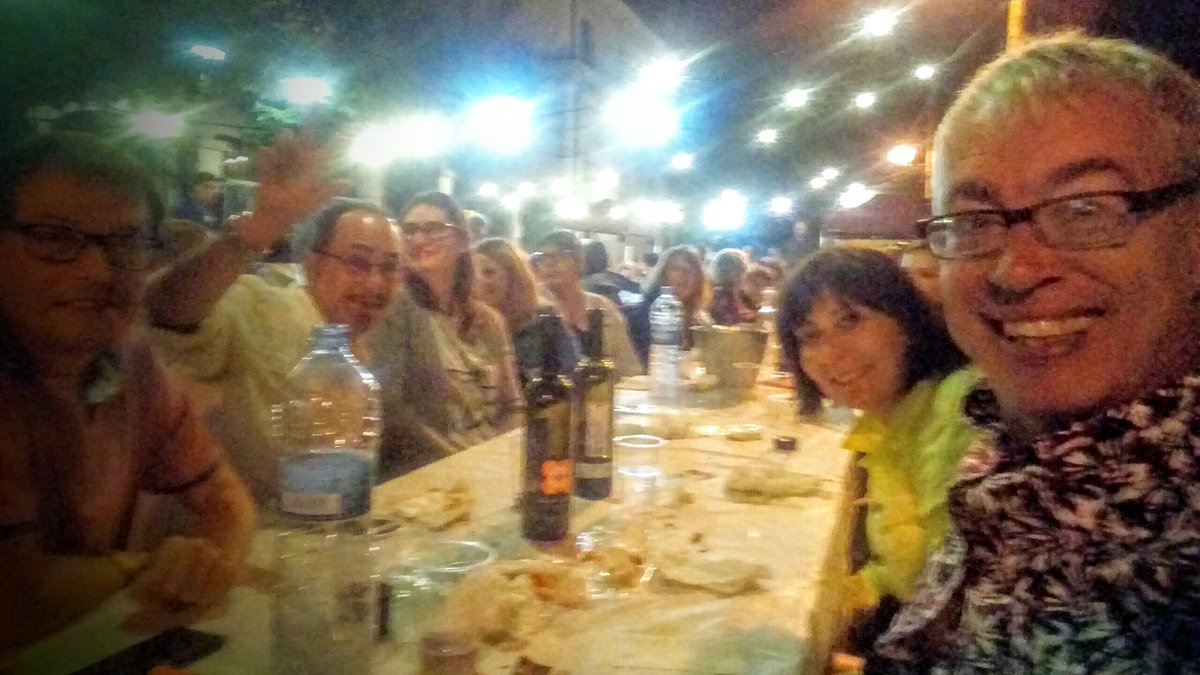 alfredpico's tweet photo. Sopar benèfic contra el càncer a @AjTorroella #oncotrail2019 #lamorterada #bonmenu #speakerdavidvilavedra https://t.co/JiG3oLffkM
