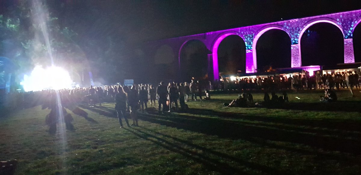 A Saint Benoit sous le viaduc,une fête techno réussie :les prairies électroniques