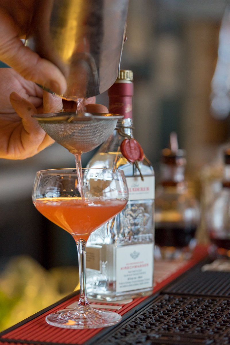 These aren't your traditional cocktails. Seasonal ingredients mixed with top-notch spirits. There's a cocktail for everyone #torontofinedining #torontococktails