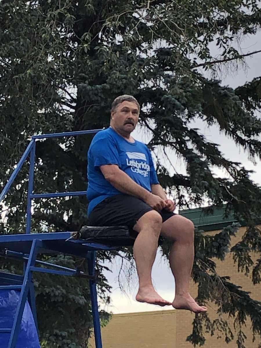 melly_rn95's tweet photo. Had a grea time at @LethCollege #CouleeFest2019. It’s not complete until you dunk someone #easyshot #lookscold #superwet https://t.co/waXRZsYMlZ