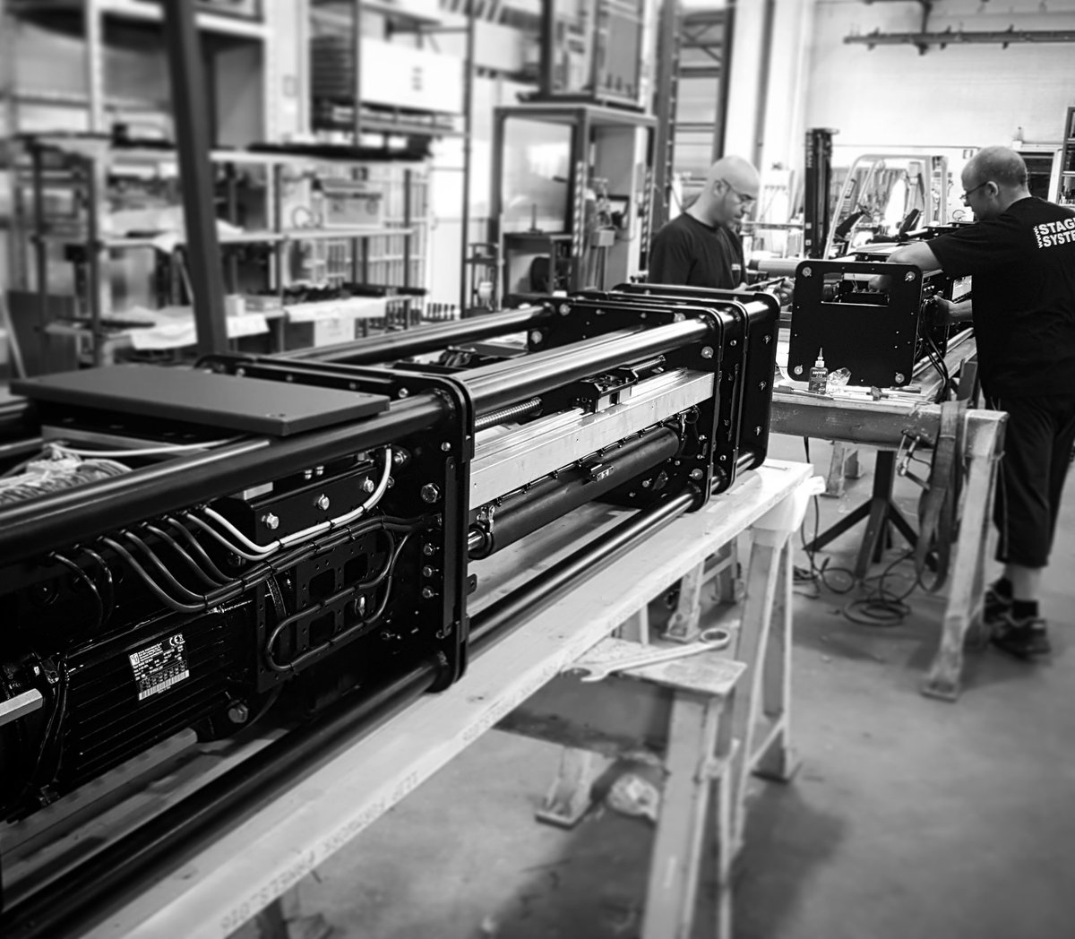 stagesystemIT's tweet photo. Some #EntertainmentWinches going through our assembly line!
Custom designed,manufactured and assembled with the highest care.
stagedoor@stagesystem.it
#StageAutomation #StageTechnology #HighSpeedWinches #PerformerFlyingWinches #CameraFlyingWinches #CircusRigging #CircusWinches https://t.co/tmXT2sV2Er