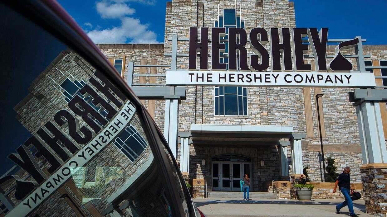 Wirtschaftswoche On Twitter Die Anlagetipps Der Woche Hershey Schokolade Bleibt Nummer Eins In Den Usa Und Bietet Ubernahmefantasie Die Zurich Versicherungsgruppe Sieht Sich Digital Ganz Vorne Und Tschechien Bietet Hohe Zinsen Https T Co
