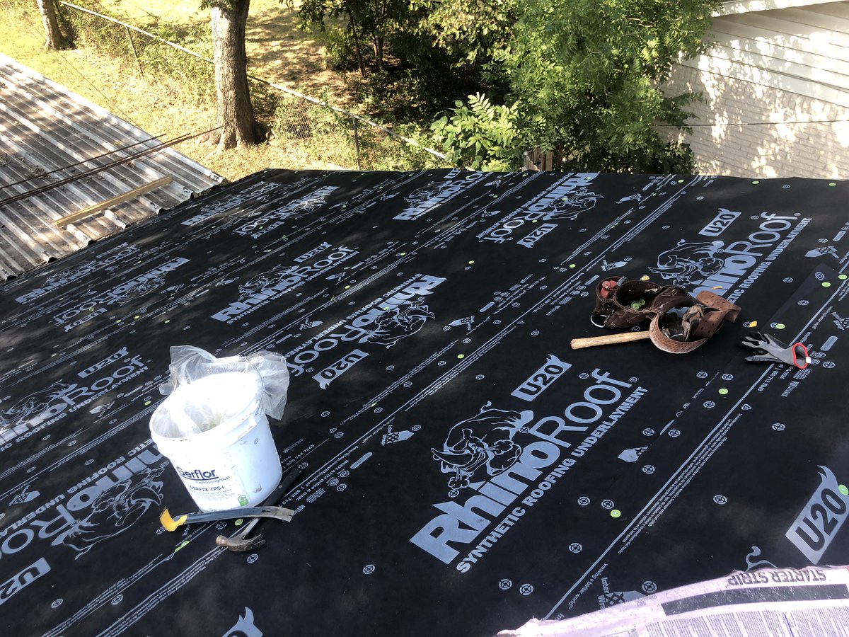 BRRoofSolutions's tweet photo. During 😎😎😎 #RhinoRoof #OCDuration #Driftwood #TruDef #SureNail #MakeoverPt2 https://t.co/ts3d2kKiGV