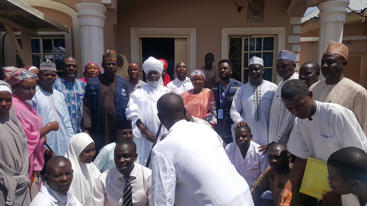 The_Jaeson's tweet photo. This week Gombe🇳🇬 #SERICC, @NphcdaNG & @WHONigeria teamed up with other partners to strengthen Community Engagement for PHC services. Advocacy visit on #VaccinesSaveLives to:
1. Yerima of Gombe
2. Mai Tangle
3. Mai Kaltungo
4. Emir of Deba
5. Emir of Pindiga
#VaccinesWork https://t.co/Aitl8coG0S