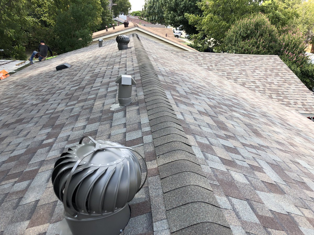BRRoofSolutions's tweet photo. 😍😍😍 The Final Product! Color Driftwood Owens Corning TruDefinition Duration shingle with SureNail Technology! S/O to our Project Manager @Duque_Dukke29 and crew @TheRomoTweets 💪🏼💪🏼💪🏼 #OCRoof #Duration #TrustUsWereRoofers 🔥🔥🔥 https://t.co/TeIPMPxtdY