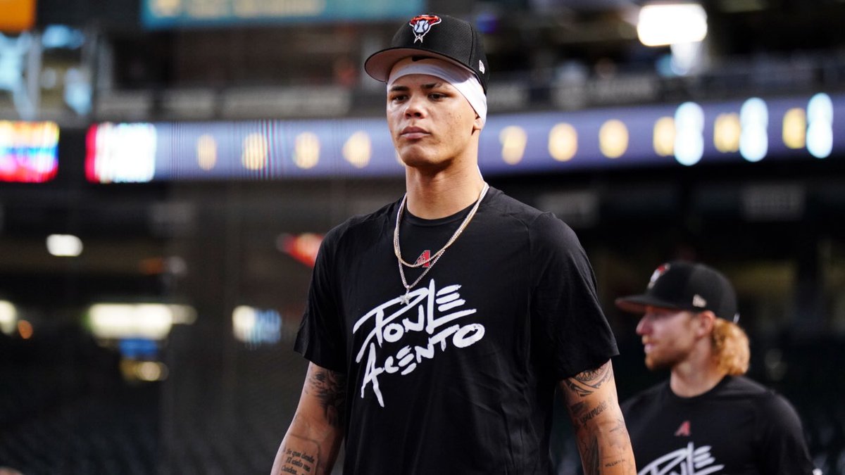 Dbacks's tweet photo. Don’t forget el acento.

RT to enter to win a clubhouse-exclusive #PonleAcento BP shirt! 

Rules: https://t.co/NNbippcgZT https://t.co/AJ1E7OW3h0