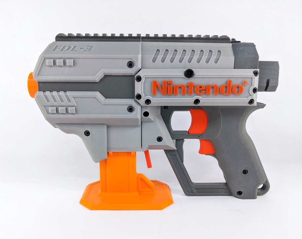 projectfdl's tweet photo. #0189 for Heath printed with @paramount3d game cartridge and graphite grey with volcano red with custom side panels 
#projectfdl #fdl3 #fdlwee #3dprinting #makersgonnamake #nintendo #pew https://t.co/BwOy8UfHFh