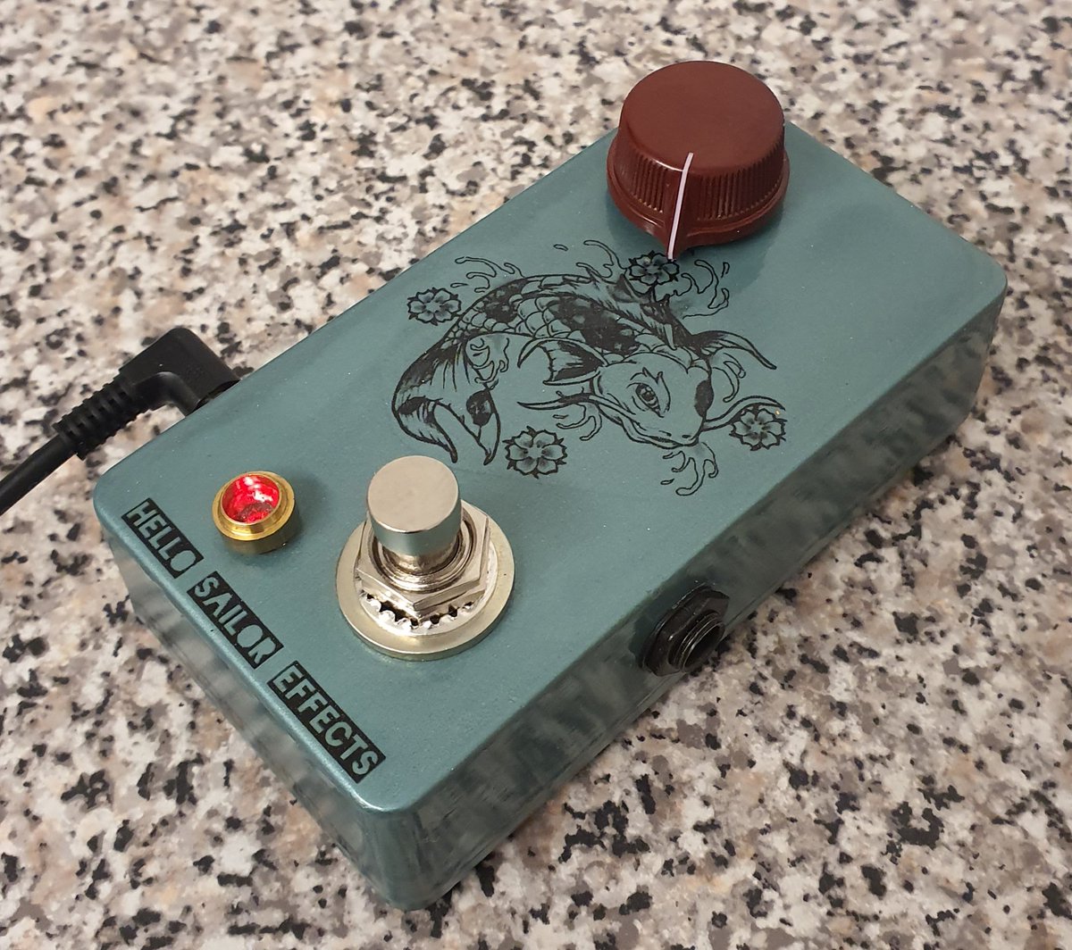 EffectsHello's tweet photo. OC141 Rangemaster with cool daka-ware klon knob now available!
⚡🔥☠
#becausetone #guitars #guitar #poweramplifier #electricguitarist #electricguitarsolo #vintagemotorcycle #electricguitarfender #preamplifier #amplifier #guitare #guitarra #germaniumtransistors #germaniumroller https://t.co/h12vZyqHSW