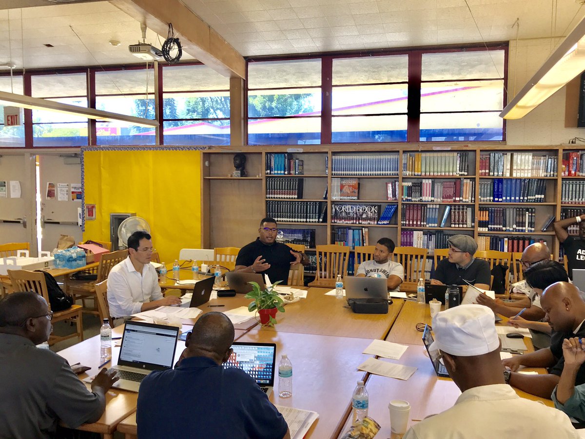 TravisJBristol's tweet photo. Year 2 @ComptonUnified male educators of color network! Dominguez’s principal @BlainWatson shared a dilemma in his leadership prac. Powerful learning happens when #principals & #teachers learn together. A @csunorthridge @BerkeleyGse collaboration supported by @calfund. @CADeptEd https://t.co/lvSpKu3BvZ