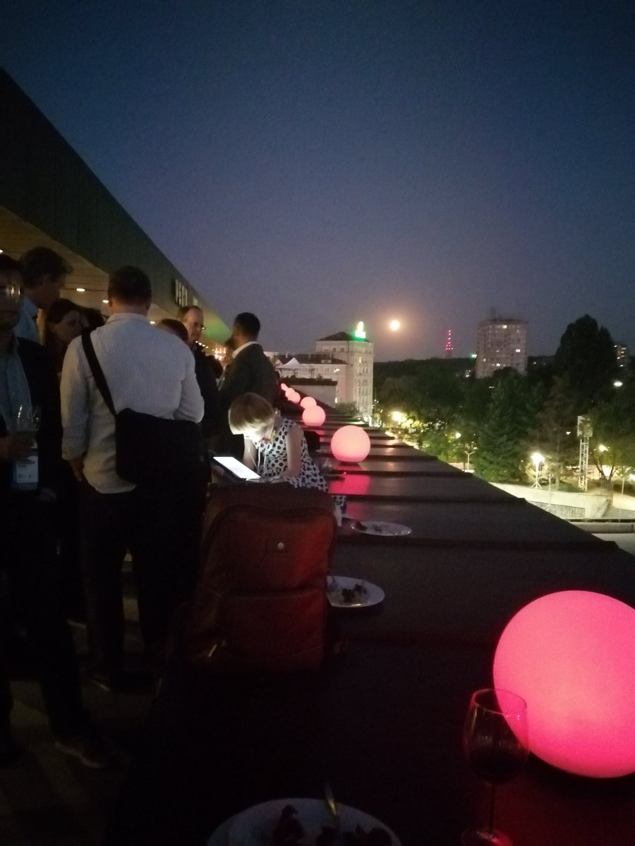 ValeriaVBello's tweet photo. #eisapec19 conference's over now. I'm already missing it!
I'd like to thank all those who have actively contributed to section 24 "#Migration & #IR": chairs, discussants, speakers & audience. It's been amazing. Looking forward to future gatherings. https://t.co/mKCVuS4s6r